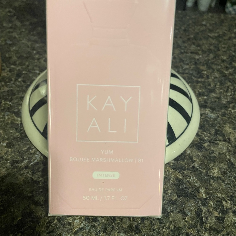 Kayali Yum Boujee Marshmallow